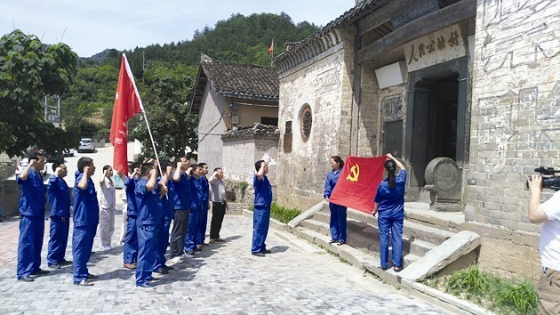 抓好党建促脱贫—丹江口市深化党建引领聚力脱贫攻坚工作侧记