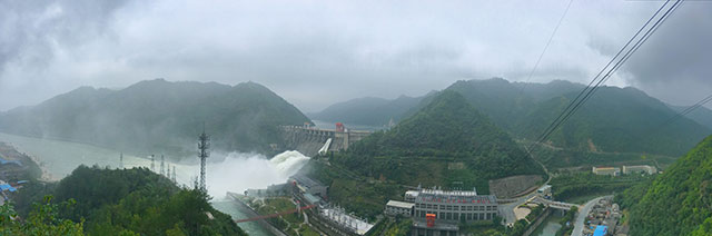 湖北大中型电站水库坝前雨量水位图像监测系统显示,今天上午11时,黄龙