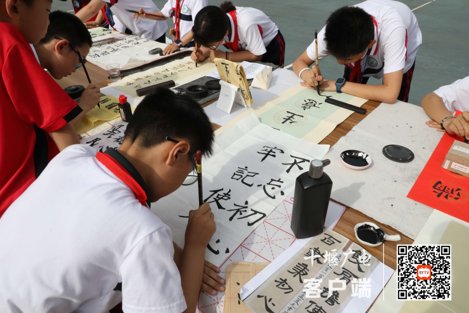 十堰市人民小学举行"童心向党·庆祝建党100周年"书法