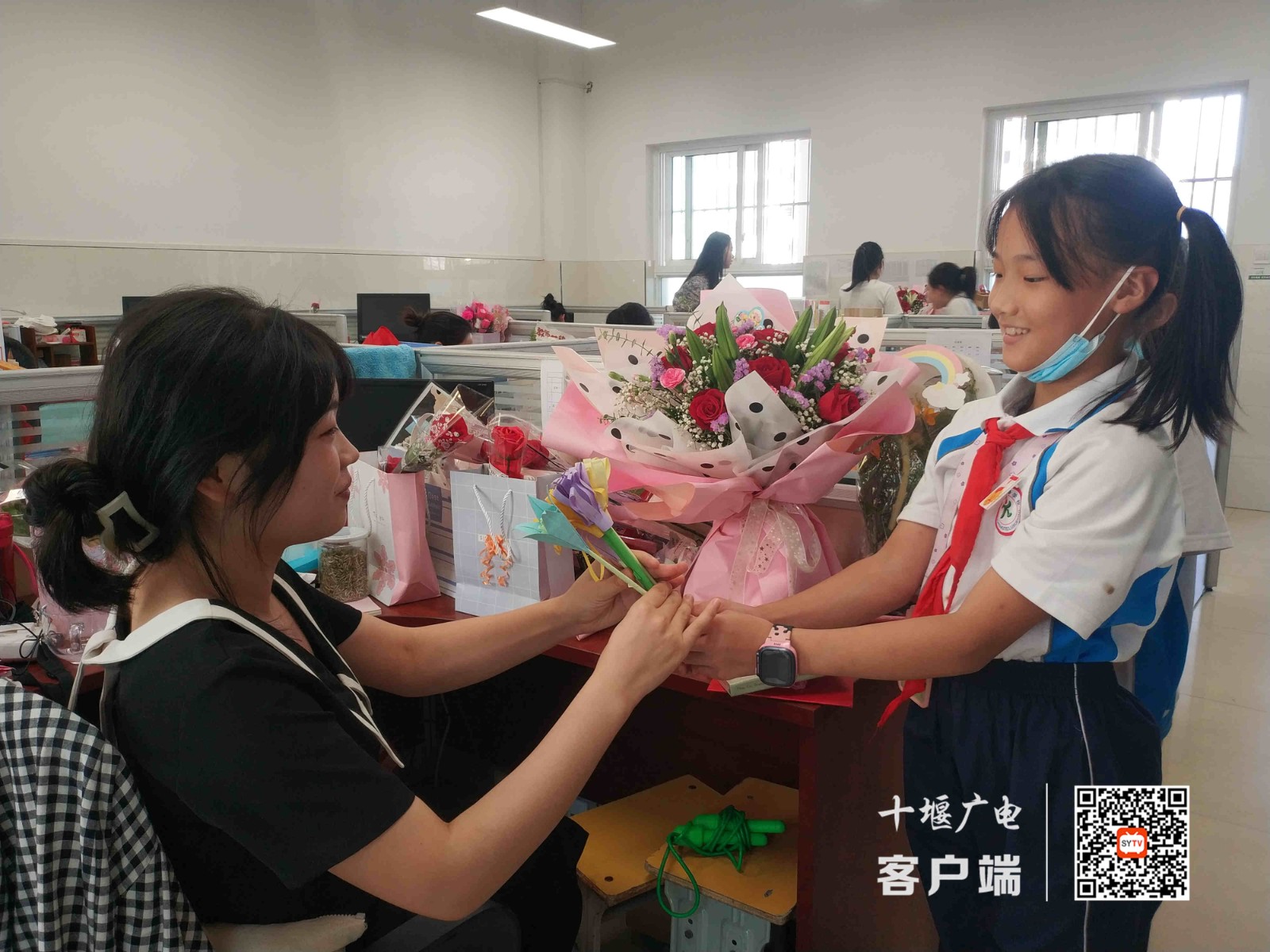 2021.9.10 东风铁路学校教师节庆祝活动照片 (3)_副本