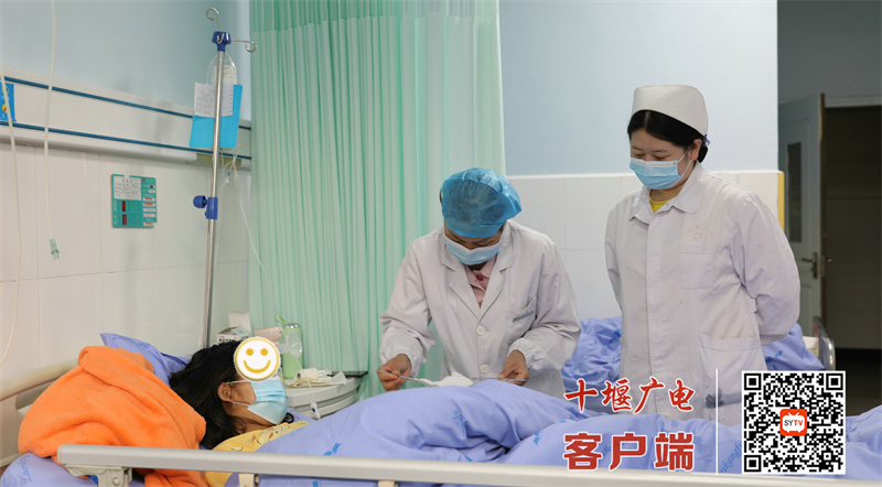 为产妇伤口换药