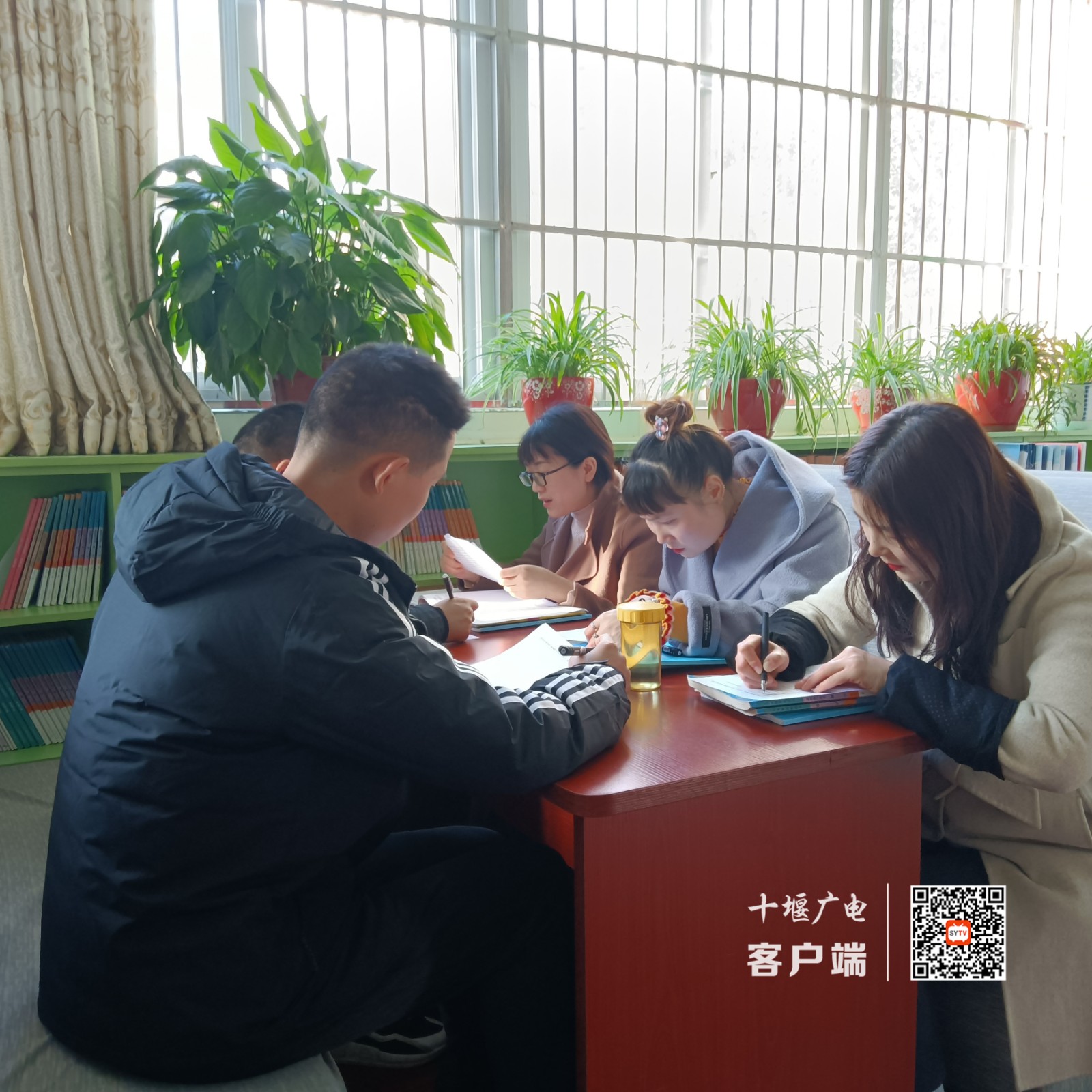 教研照片1_副本