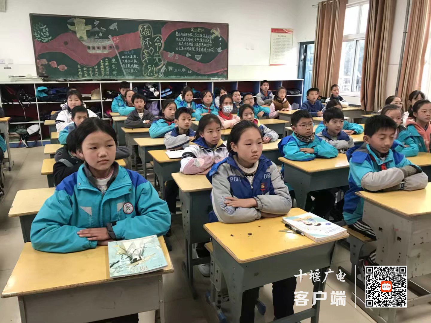 2021.12.10 十堰市东风铁路学校开展冬季取暖安全主题教育活动（预防一氧化碳中毒教育） (2)