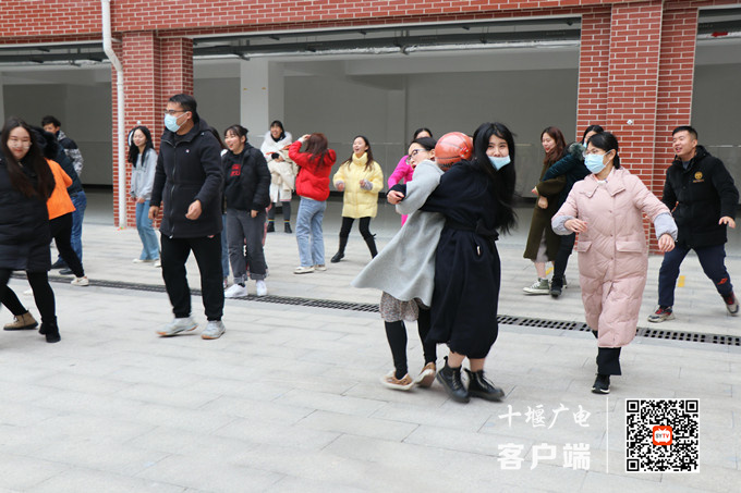 螃蟹运球