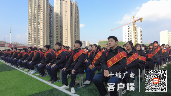 81b097e1042a2f184f7b40a14c4086f_副本