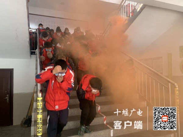 54eb1809c3919eb2ee3475de12ad504_副本