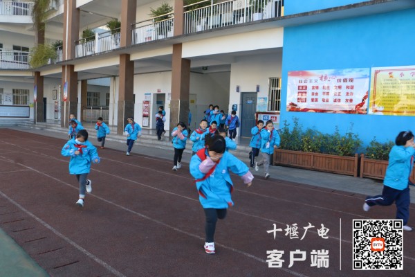 1fd2fd1d21d9589b4edf28e4b404d1f_副本
