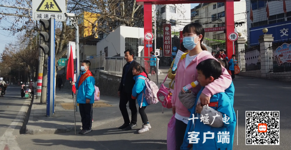 097dfbaecd14eb64e7a83efbb7a672e_副本
