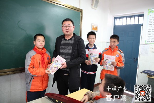 0854e5808b9c43b332645160dbb66f1_副本