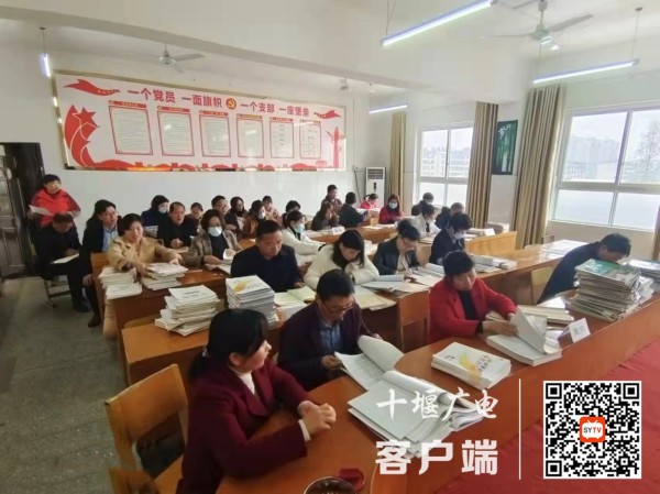 e455ffc33f16e734c0b1588c34fe281