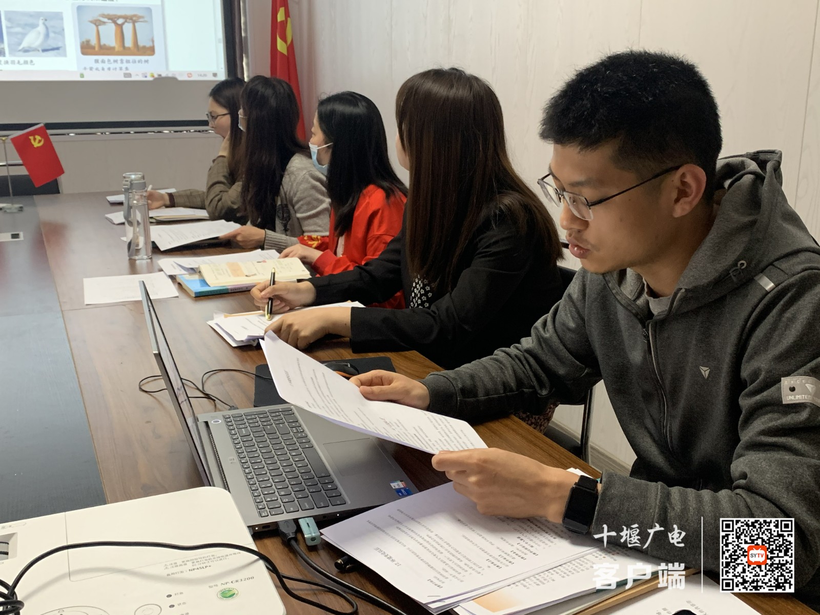 西城开发区中心小学开展集体备课教研活动 照片3_副本