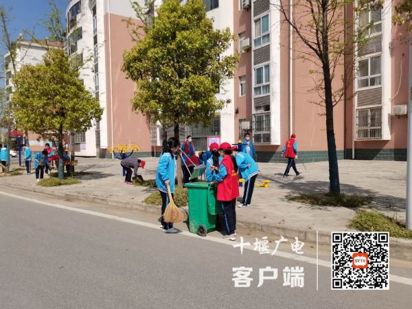 开展每周两扫活动