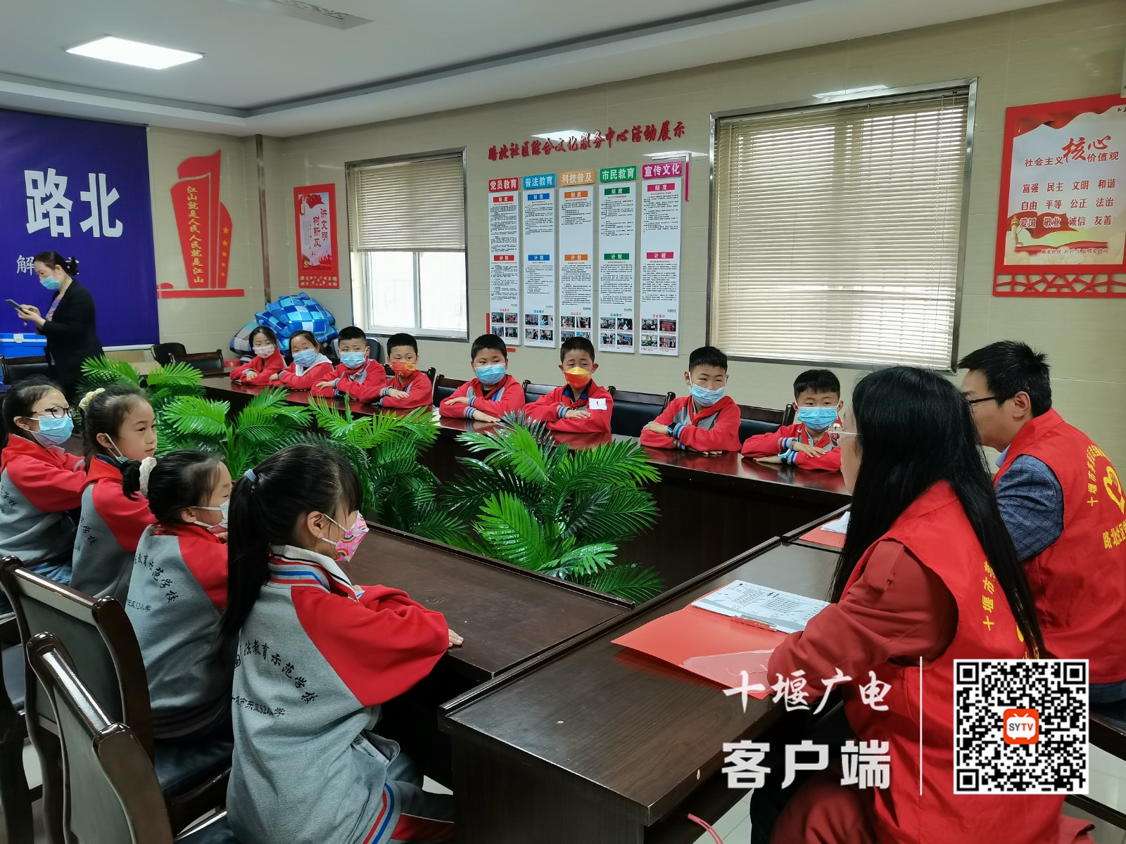 东风52小学：向青年榜样学习，争做新时代好队员IMG_20220427_143729