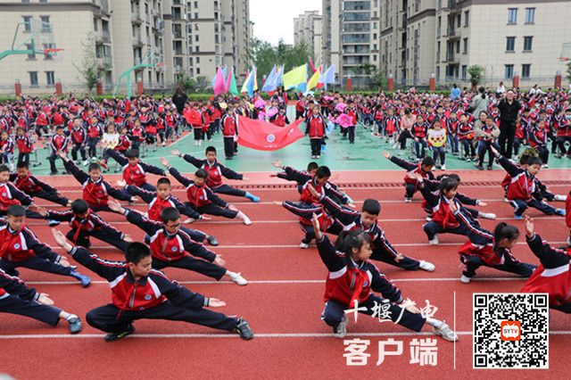 社团表演：五步拳