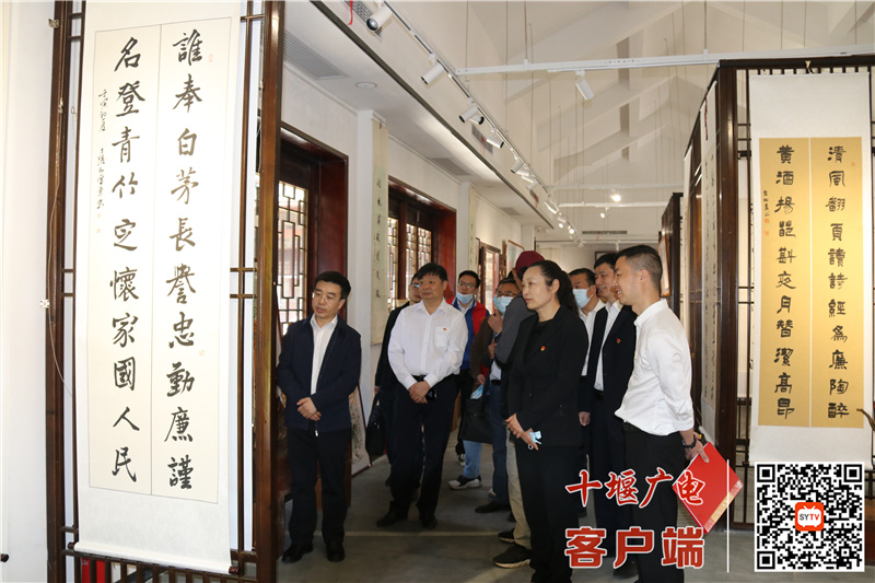 观“清风房县 廉联万家”房县廉洁文化建设楹联展 (2)(1)