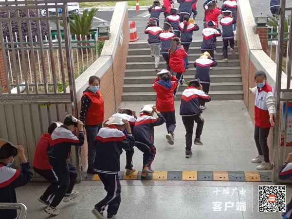 1f4fd067a8f06b5da6ea366446eda03_副本
