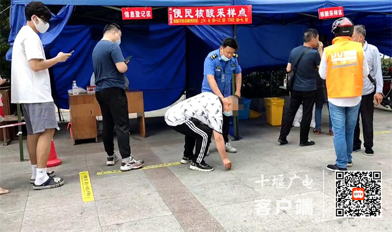 06遇真路路口行人横穿马路，已劝导-2[00-00-08][20220531-141241366]