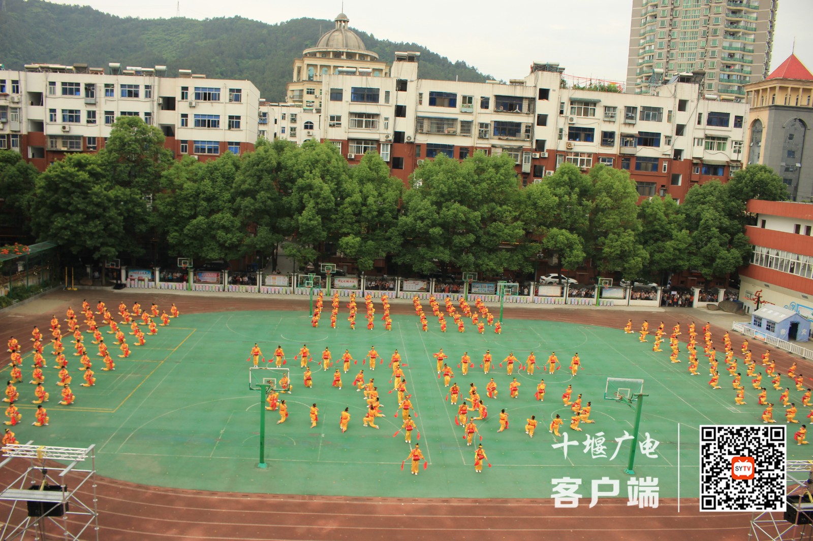 腰鼓表演