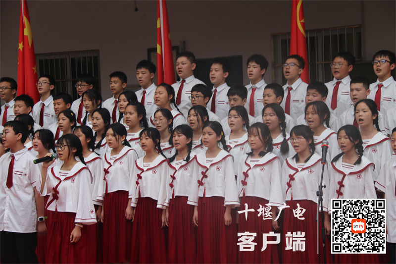 2022.5.31 十堰市东风铁路学校开展合唱比赛庆祝六一儿童节 (1)