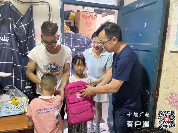049f25070456d1b371872661fb32b5c_副本