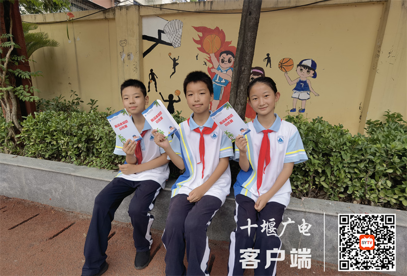 东风41学校：省教育厅领导陈洁赴东风41学校督导暑期防溺水工作（防溺水安全知识手册）