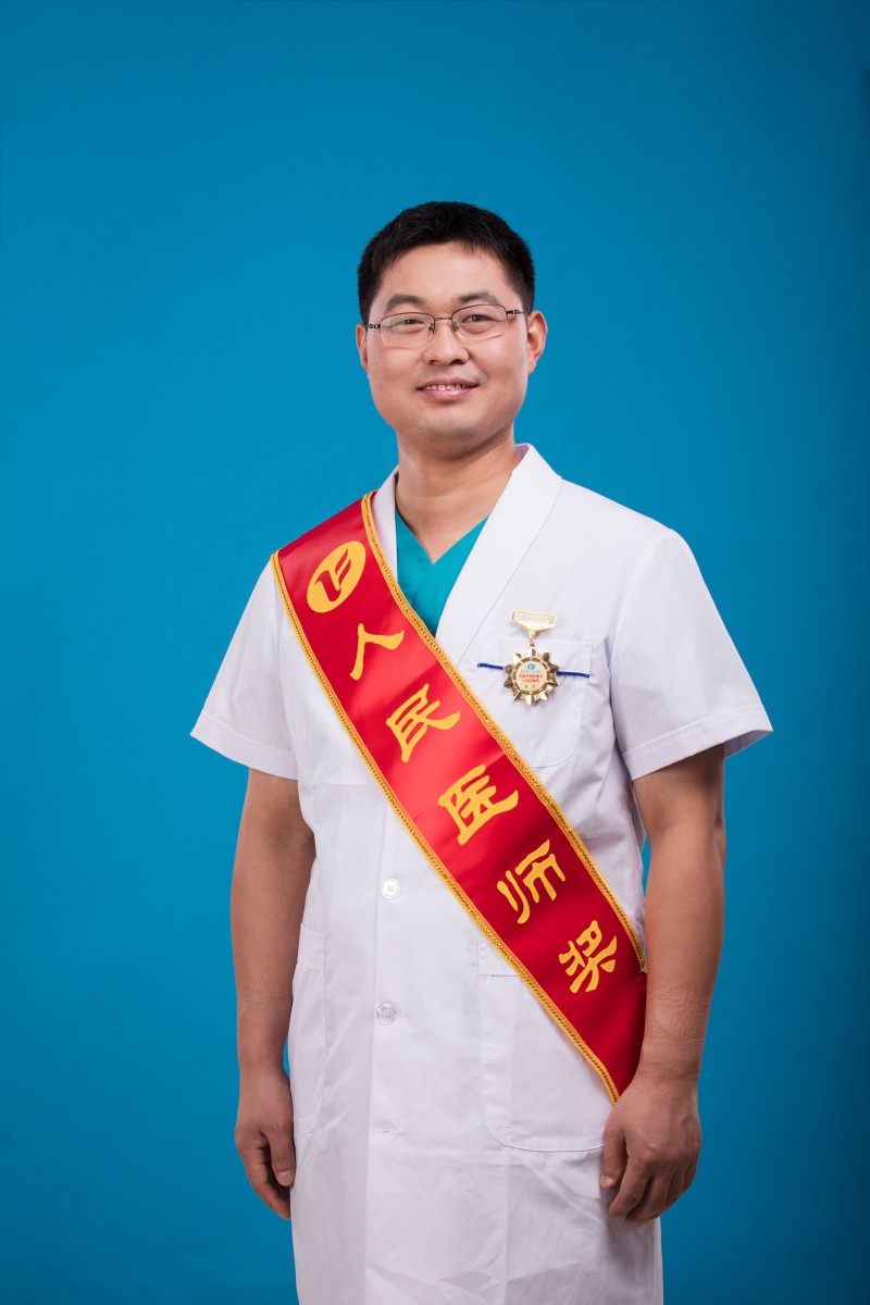 张毅