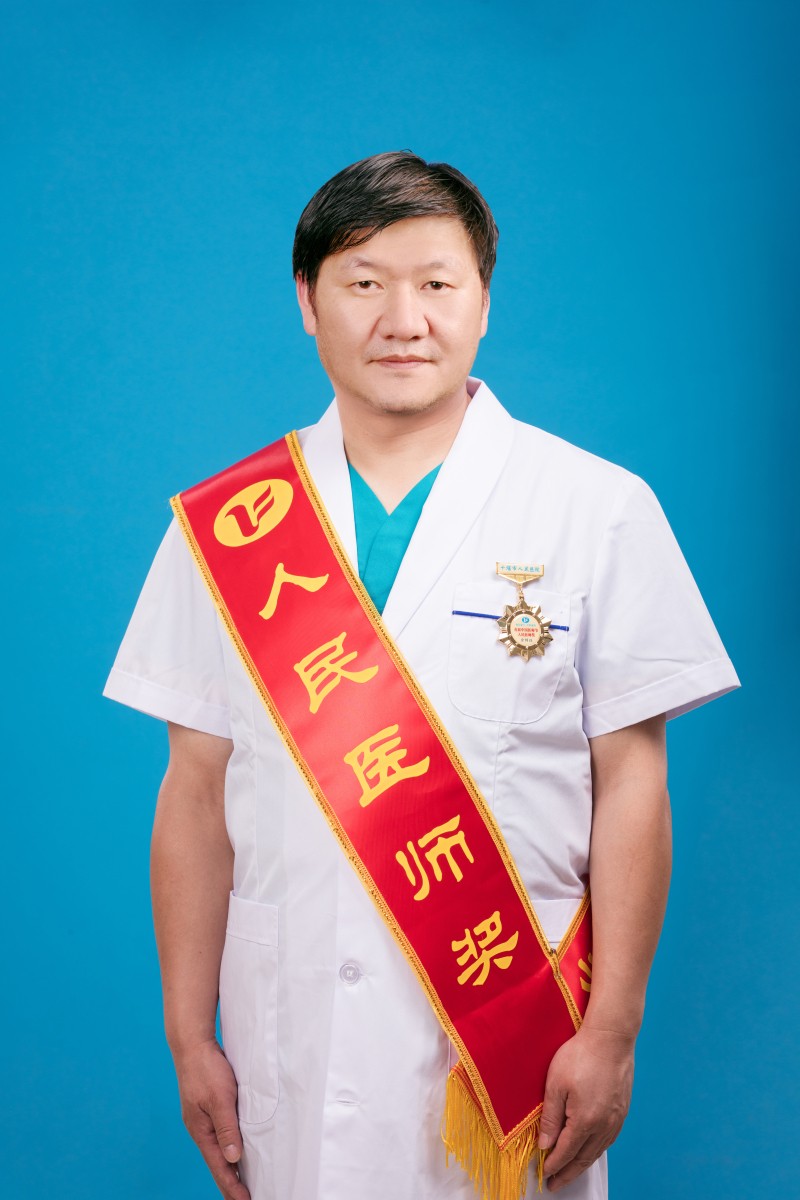余锦强