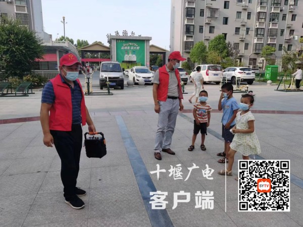 走进居民小区