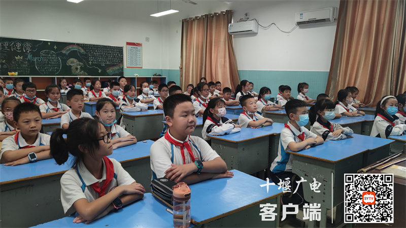 2022.9.2 十堰市东风铁路学校开展纪念抗战胜利纪念日主题教育活动 (2)