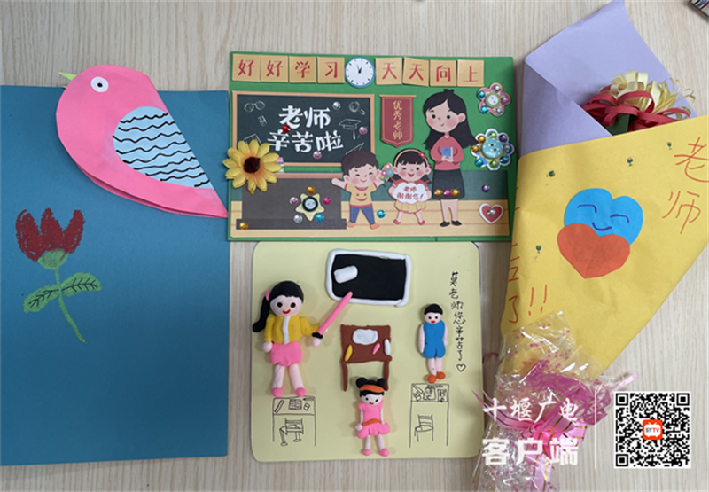 学生制作精美手工作品