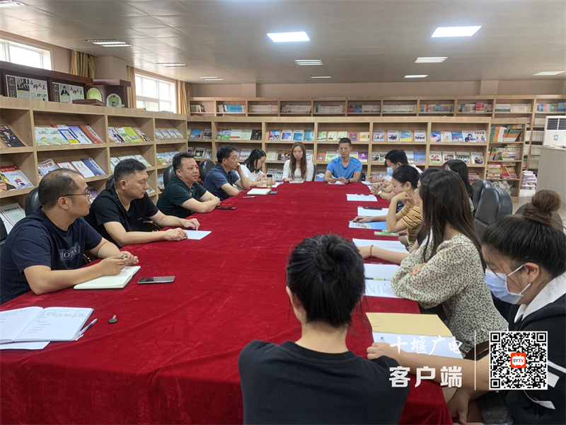 凝“新”聚力  未来可期--区实验小学新教师座谈会