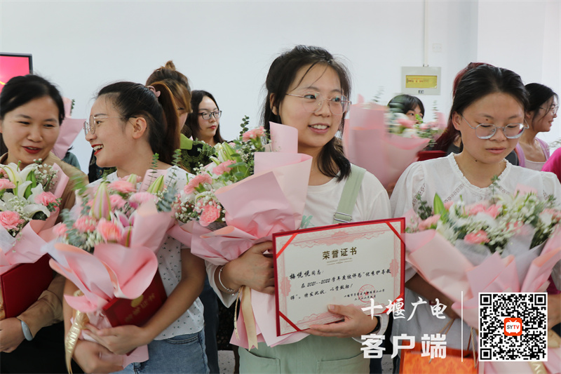 优秀教师特写
