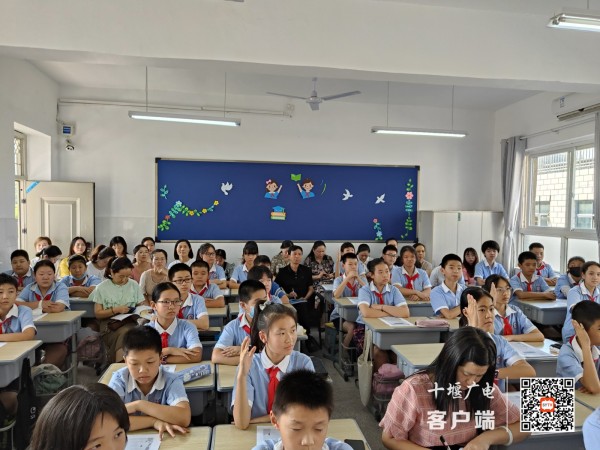 3d913cc70a337dc847877c3f7a18505_副本