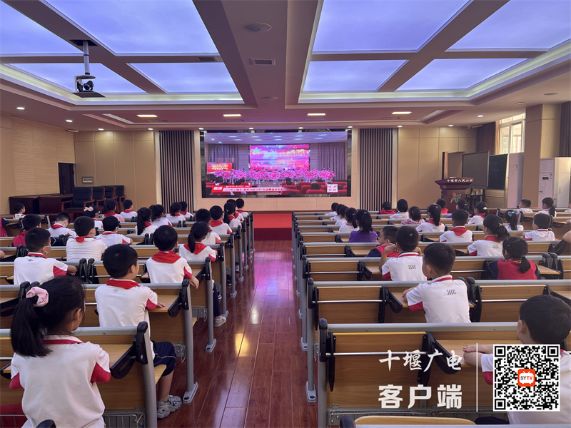 南校区观看视频
