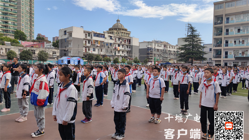 2022.9.26 十堰市东风铁路学校开展应急疏散演练活动 (3)