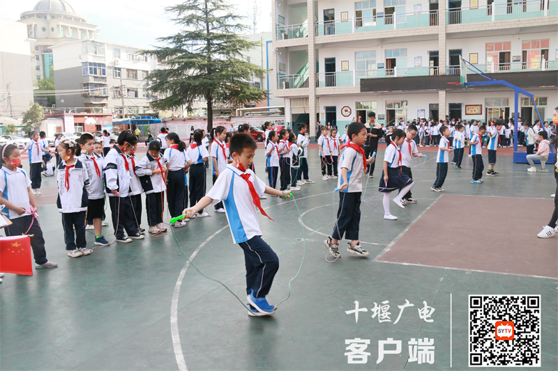 2022.9.29 运动会（十堰市东风铁路学校召开第20届秋季运动会） (8)