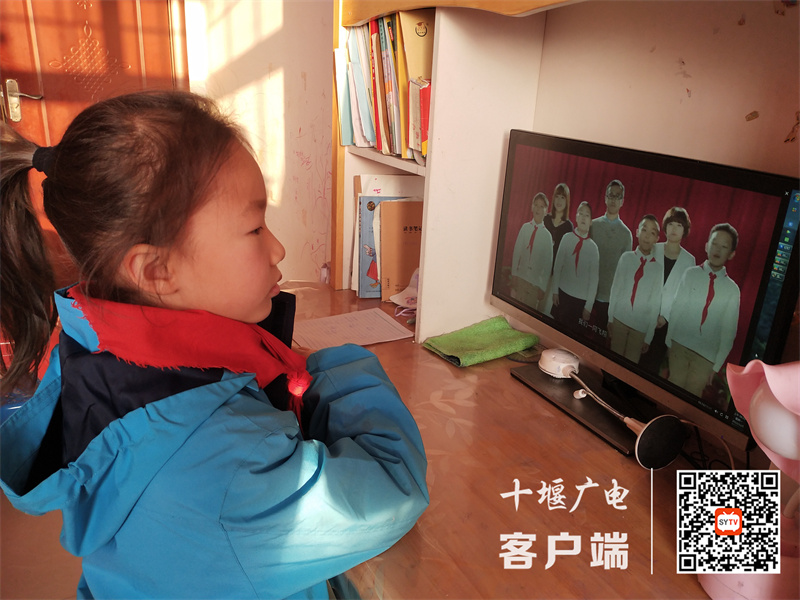 传唱宪法歌