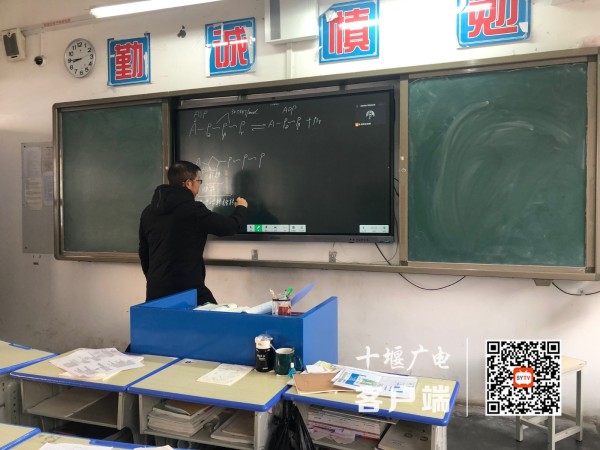 cfb1ab8441906edb6fb5f6ab84db231