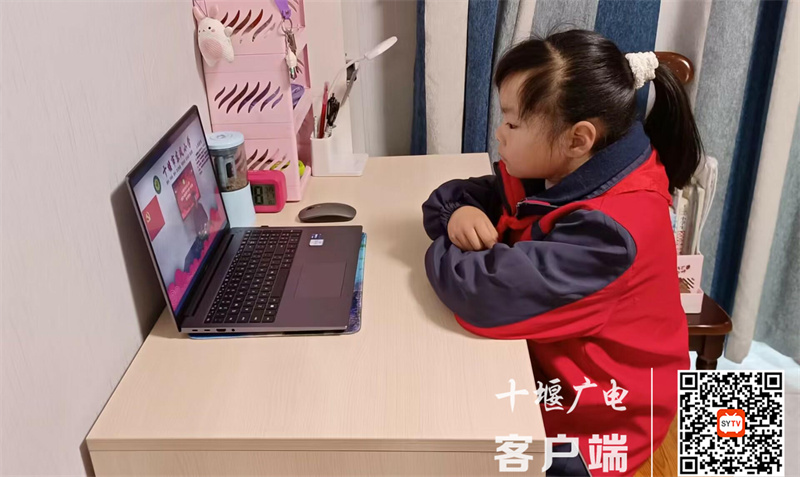 学生参加散学典礼7_精灵看图