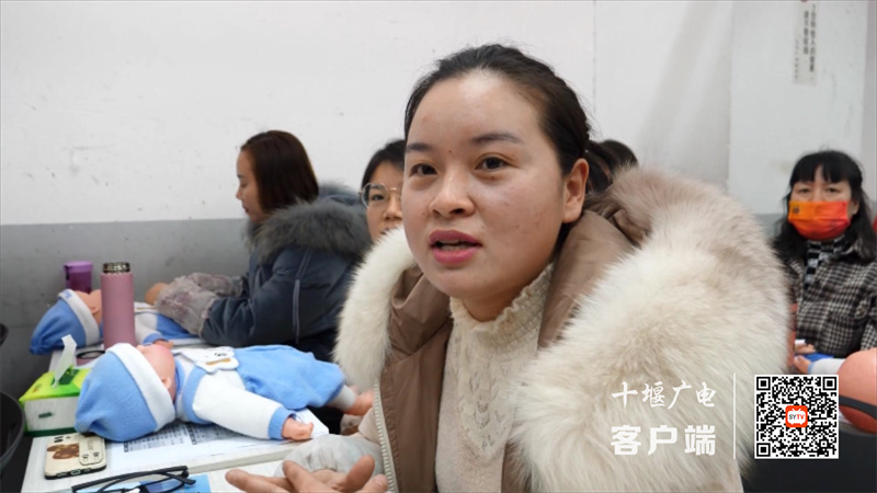 充电忙.mp4_20230209_174034487