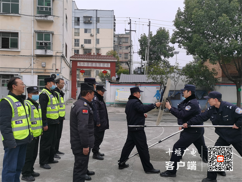 警校防暴联演  提升安防能力2