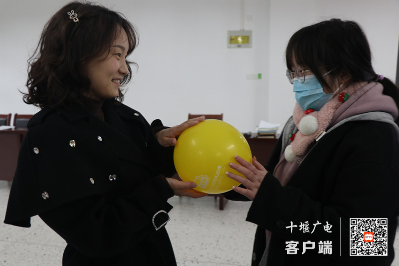 知你知我——传气球