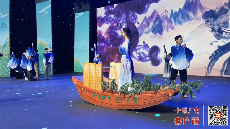 魅力乡镇414尹吉甫封面