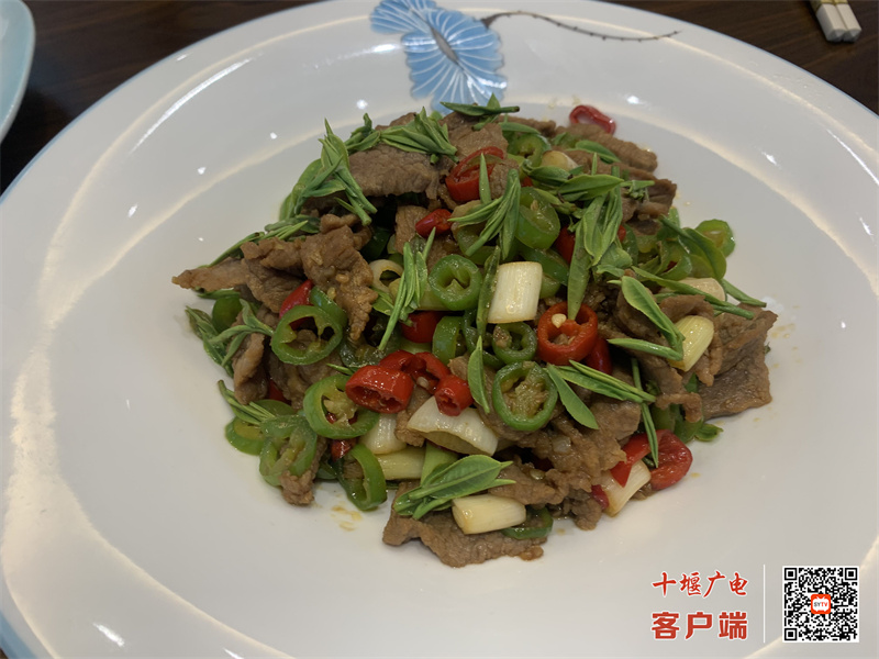 2茶叶小炒嫩牛肉