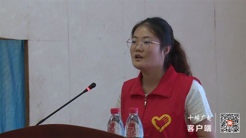 0714黄龙镇中心小学：乡村学校少年宫 点亮孩子“多彩暑期”.mp4_20230715_160329430