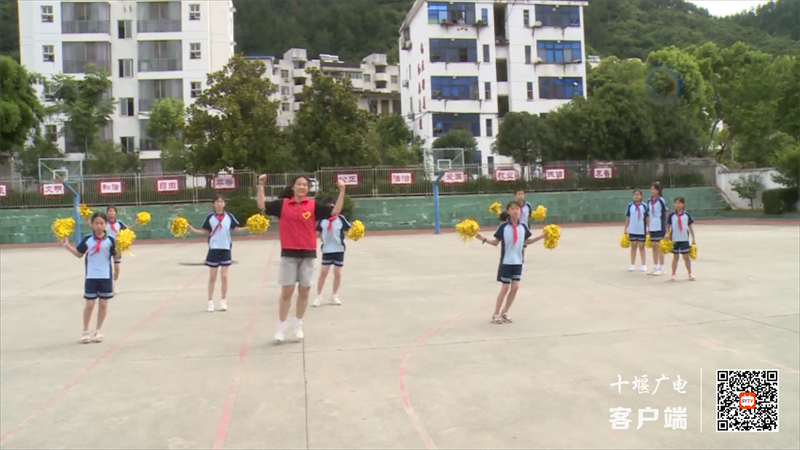 0714黄龙镇中心小学：乡村学校少年宫 点亮孩子“多彩暑期”.mp4_20230715_161033579