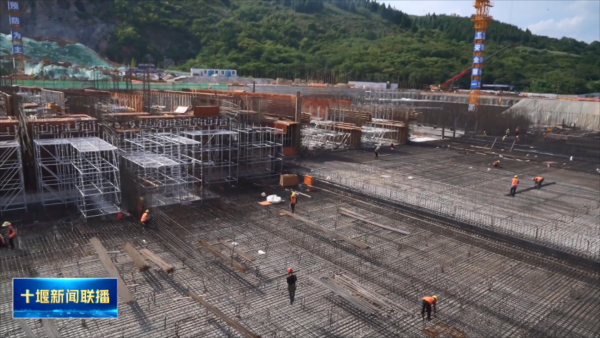 郧阳区：治污护岸  筑景兴业.mp4_20230724_203324441