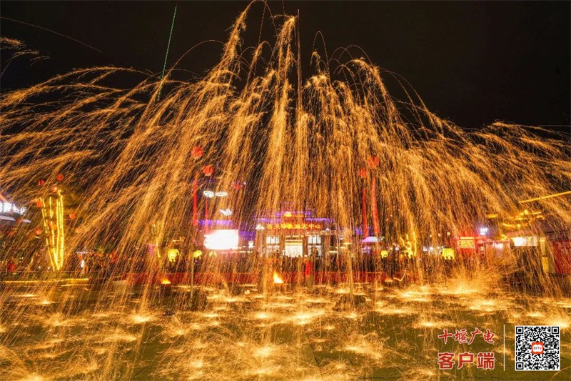 西关印象非遗打铁花1