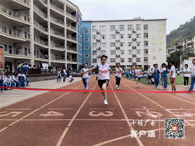 2023年10月11日东风41学校召开四十三届学生田径运动会  (9)_副本