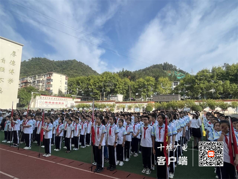 2023年10月16日东风41学校开展文明礼仪养成教育 (3)_副本